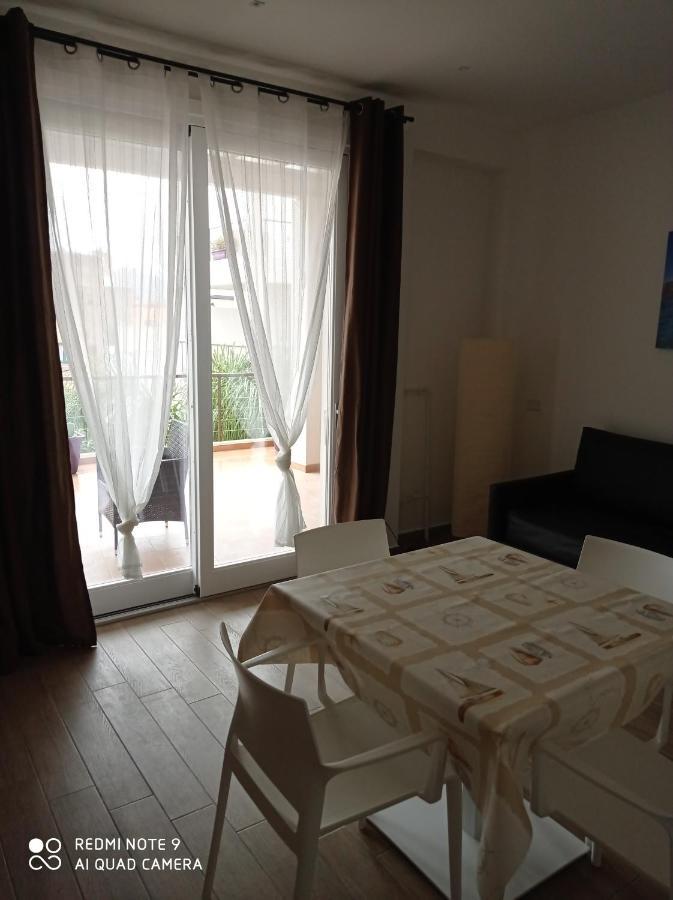 Tra Le Nuvole Apartment Фавиняна Екстериор снимка