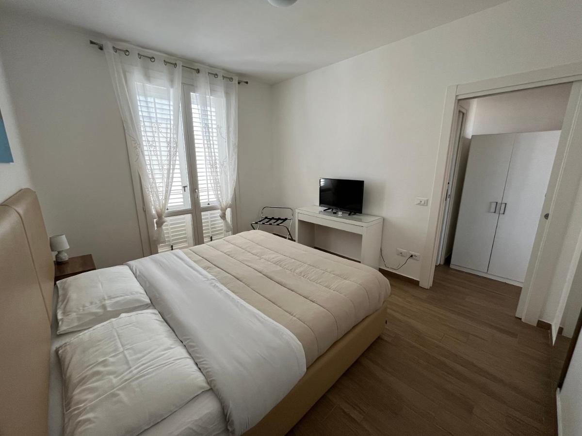 Tra Le Nuvole Apartment Фавиняна Екстериор снимка