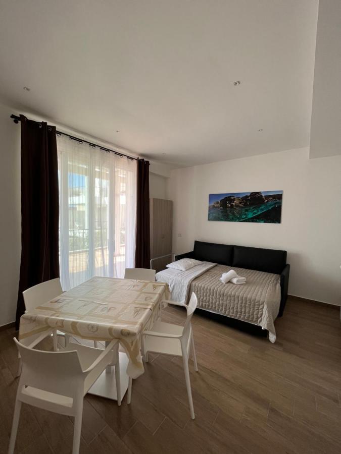 Tra Le Nuvole Apartment Фавиняна Екстериор снимка